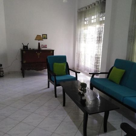 Anusha Apartment 15 Homestay Гале Екстериор снимка