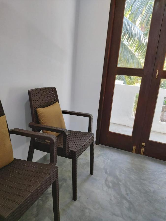 Anusha Apartment 15 Homestay Гале Екстериор снимка