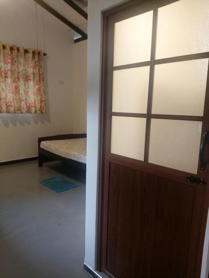 Anusha Apartment 15 Homestay Гале Екстериор снимка