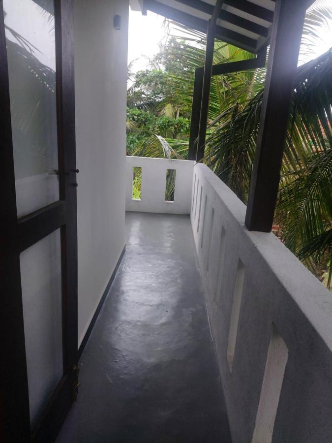Anusha Apartment 15 Homestay Гале Екстериор снимка