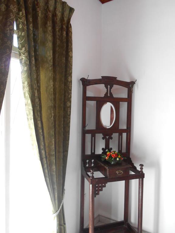 Anusha Apartment 15 Homestay Гале Екстериор снимка