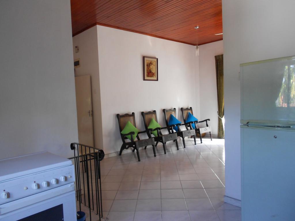 Anusha Apartment 15 Homestay Гале Екстериор снимка