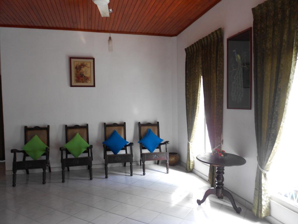 Anusha Apartment 15 Homestay Гале Екстериор снимка