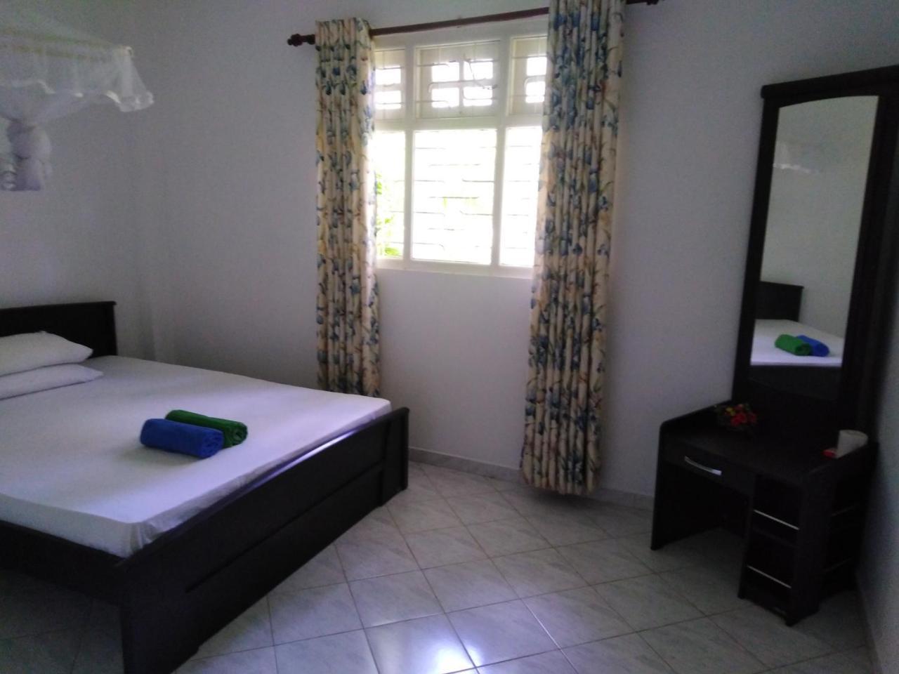 Anusha Apartment 15 Homestay Гале Екстериор снимка