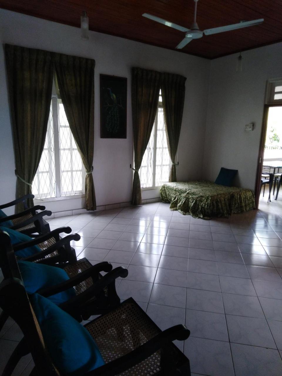 Anusha Apartment 15 Homestay Гале Екстериор снимка
